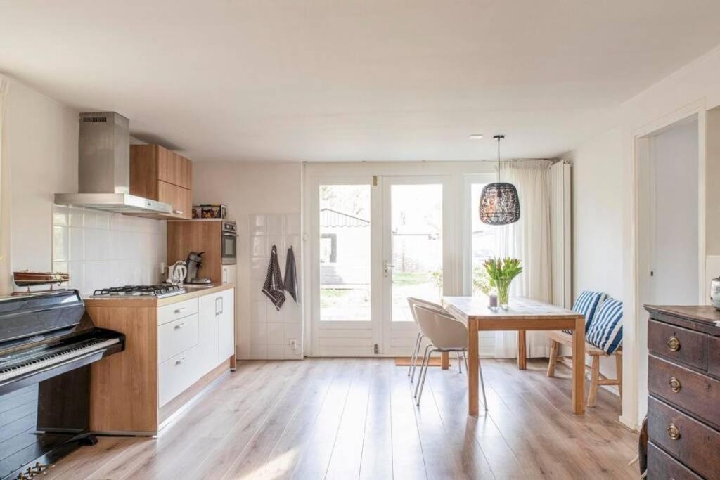 Вилла Klaproos Bergen Nh Экстерьер фото